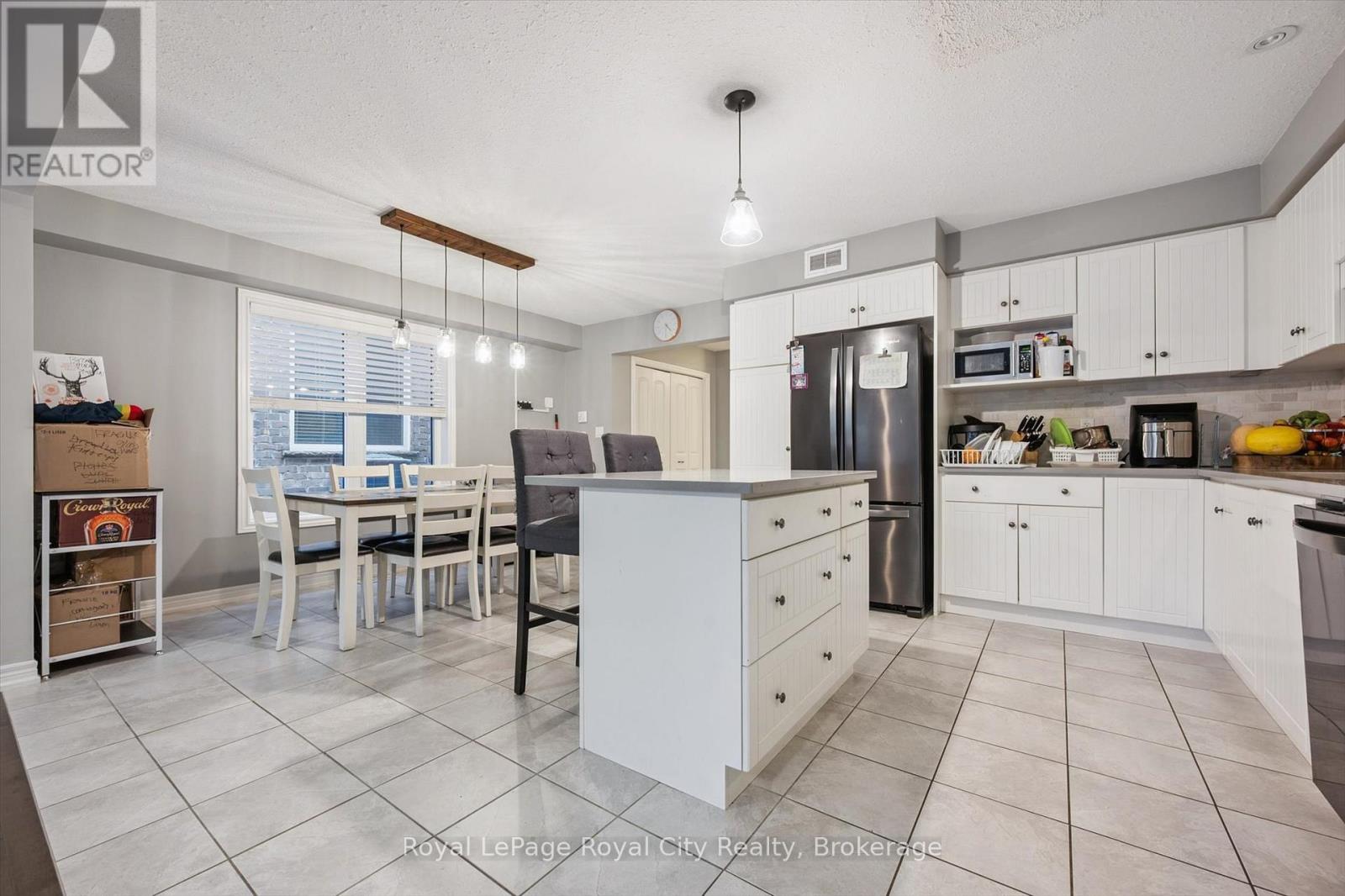 82 Couling Crescent, Guelph, Ontario  N1E 0J8 - Photo 11 - X12579950