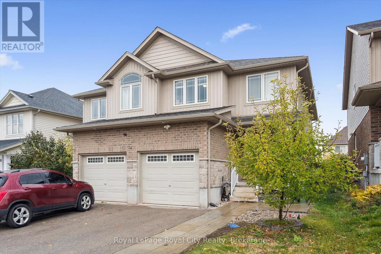 82 Couling Crescent, Guelph, Ontario  N1E 0J8 - Photo 2 - X12579950