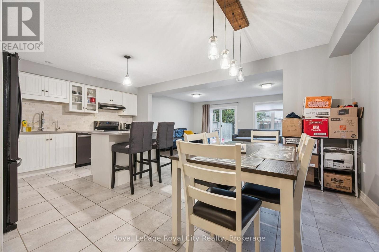 82 Couling Crescent, Guelph, Ontario  N1E 0J8 - Photo 8 - X12579950