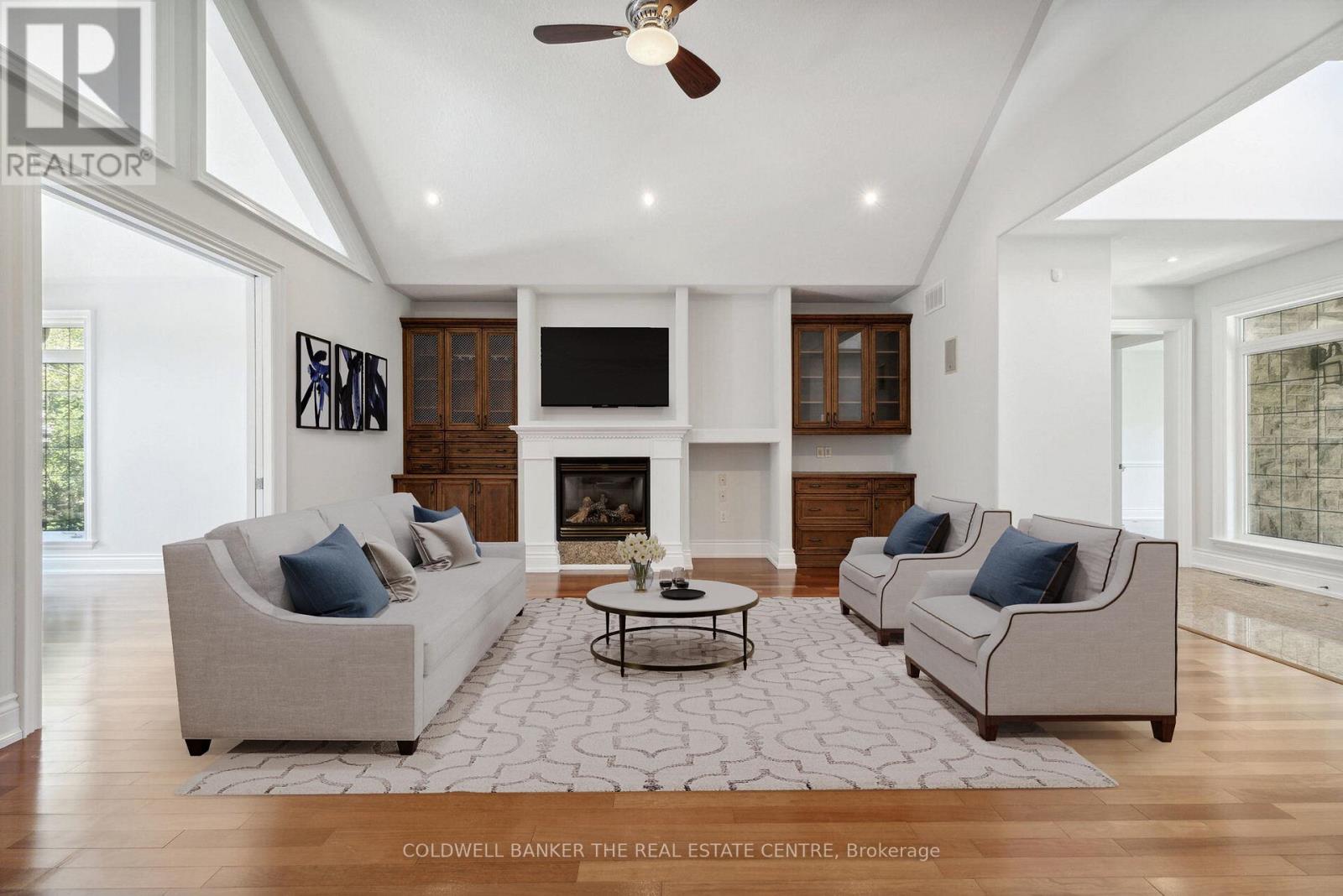 54 Pine Post Road, Georgina, Ontario  L0E 1P0 - Photo 10 - N12356438