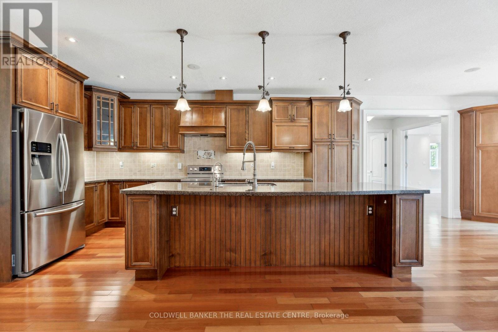 54 Pine Post Road, Georgina, Ontario  L0E 1P0 - Photo 18 - N12356438