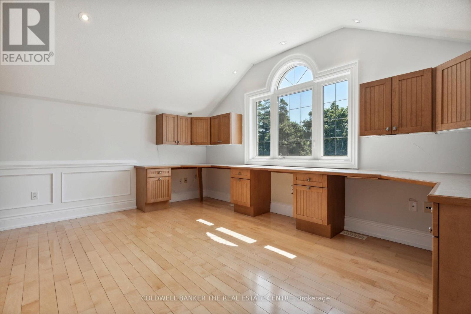 54 Pine Post Road, Georgina, Ontario  L0E 1P0 - Photo 30 - N12356438