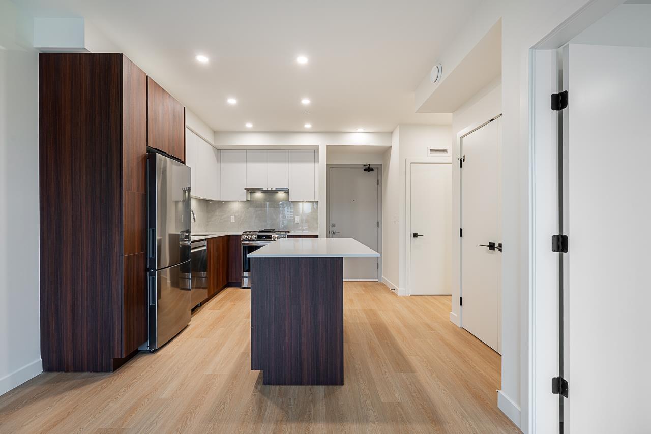 A310 7980 206a Street, Langley, British Columbia  V2Y 3Z8 - Photo 11 - R3070403