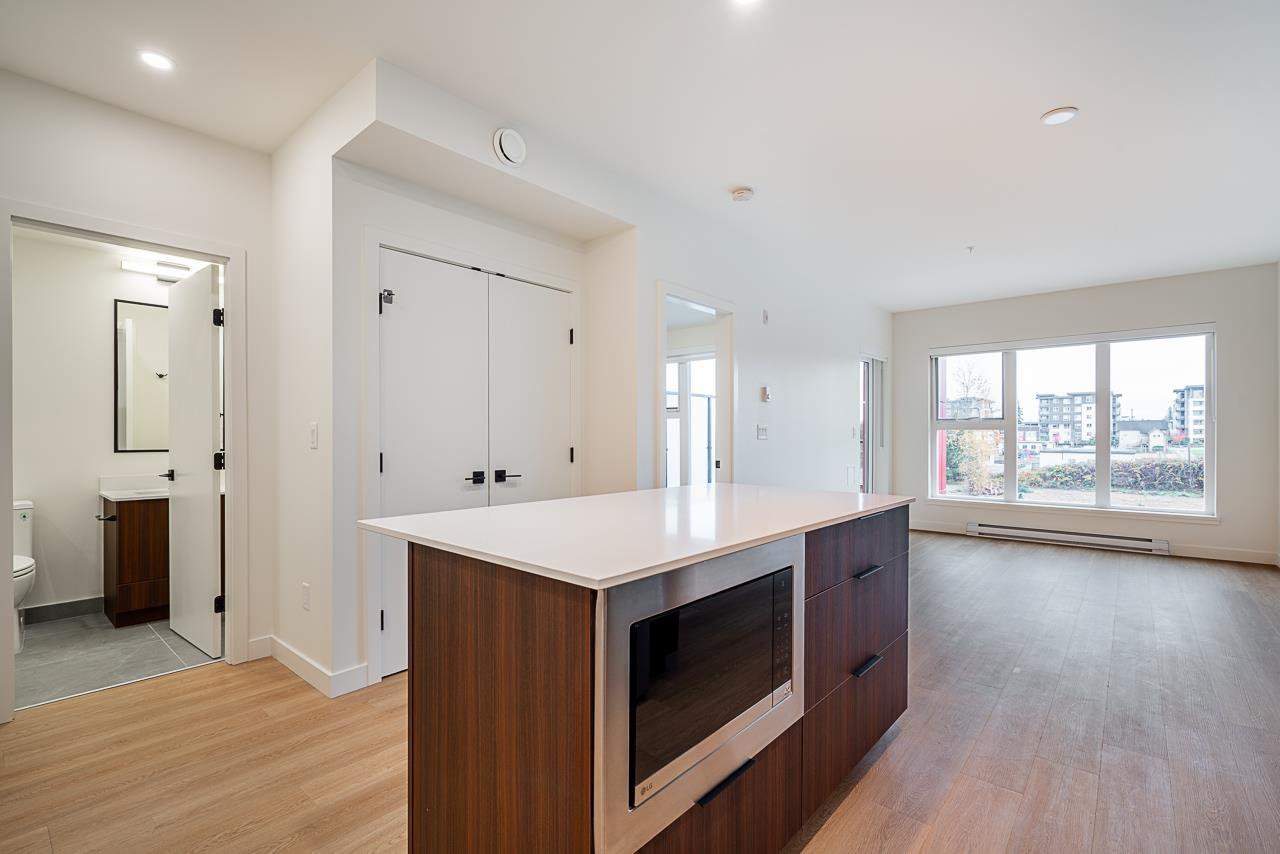 A310 7980 206a Street, Langley, British Columbia  V2Y 3Z8 - Photo 14 - R3070403