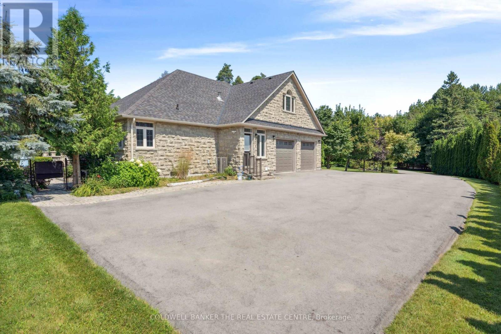 54 Pine Post Road, Georgina, Ontario  L0E 1P0 - Photo 6 - N12356438