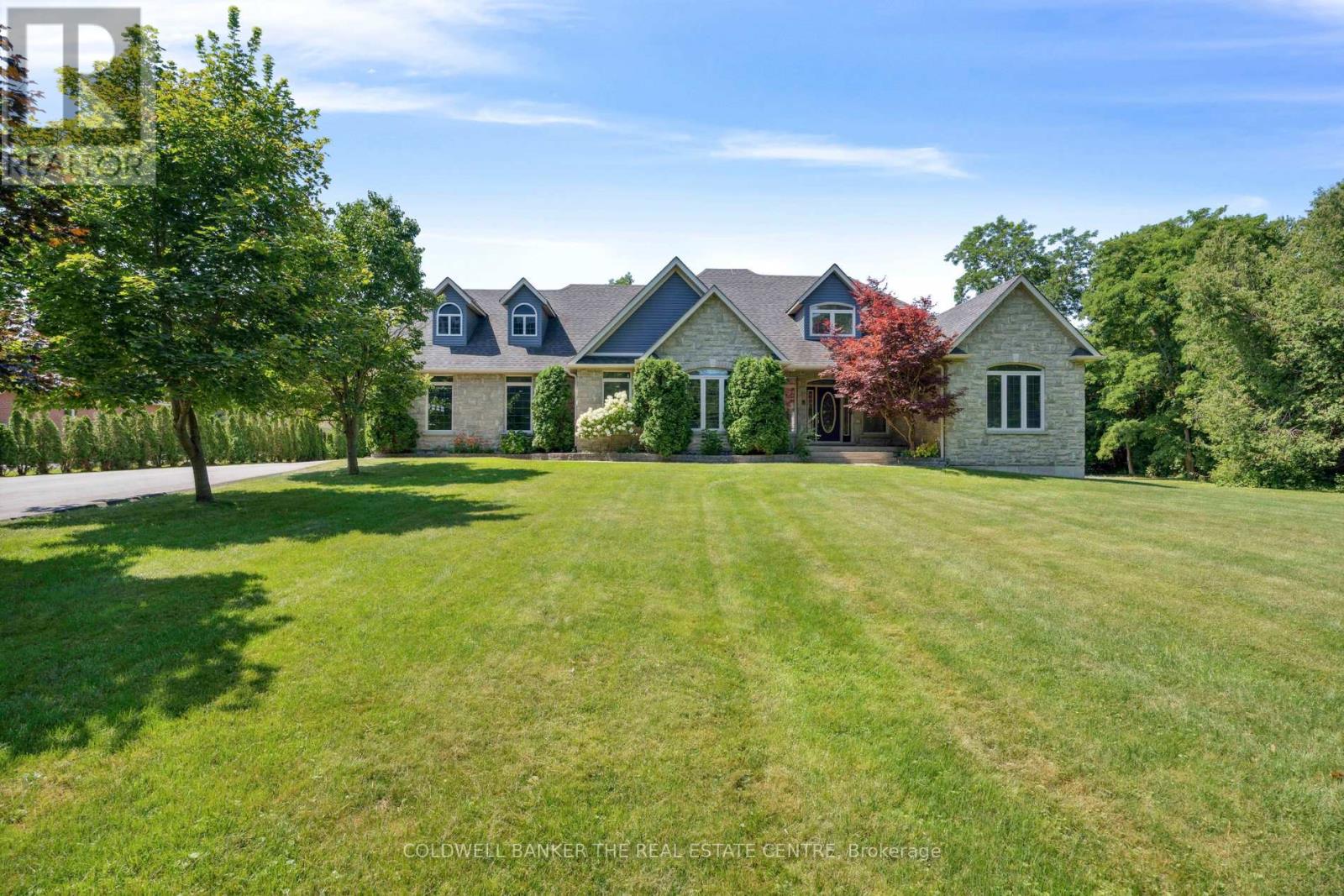 54 Pine Post Road, Georgina, Ontario  L0E 1P0 - Photo 4 - N12356438