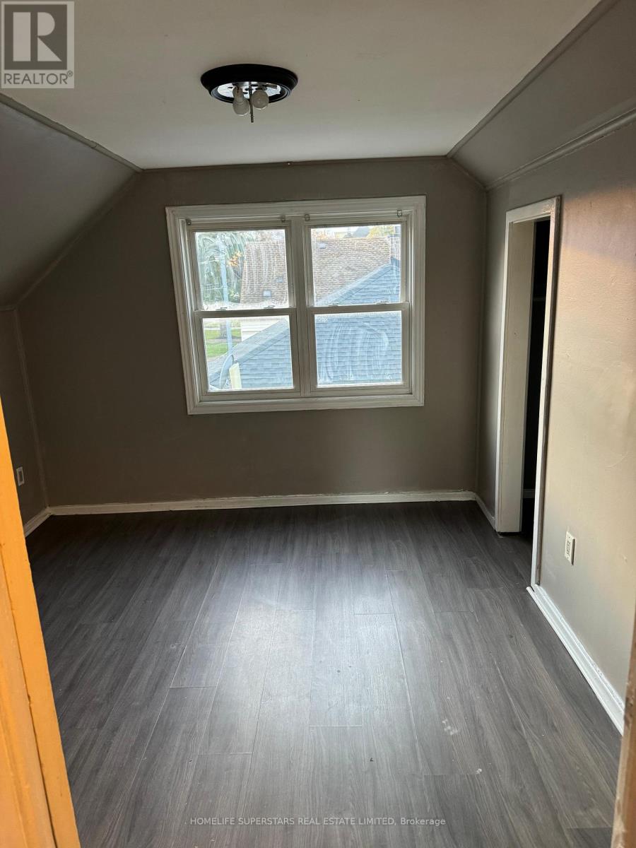 Unit#1 - 6391 Mcleod Road, Niagara Falls, Ontario  L2G 3G2 - Photo 13 - X12500384