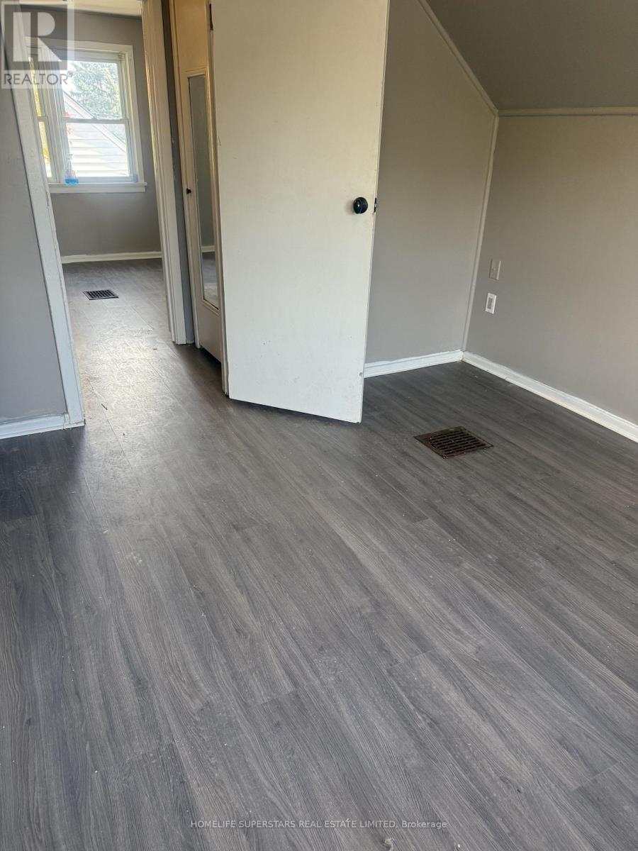 Unit#1 - 6391 Mcleod Road, Niagara Falls, Ontario  L2G 3G2 - Photo 6 - X12500384