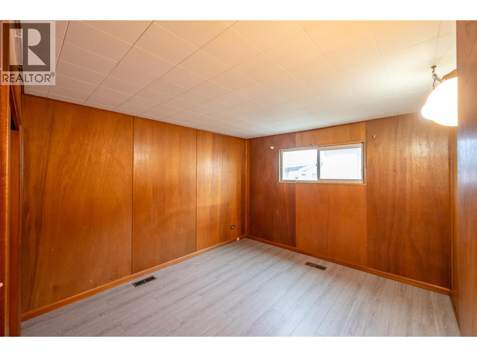 856 School Avenue, Oliver, British Columbia  V0H 1T6 - Photo 16 - 10370075