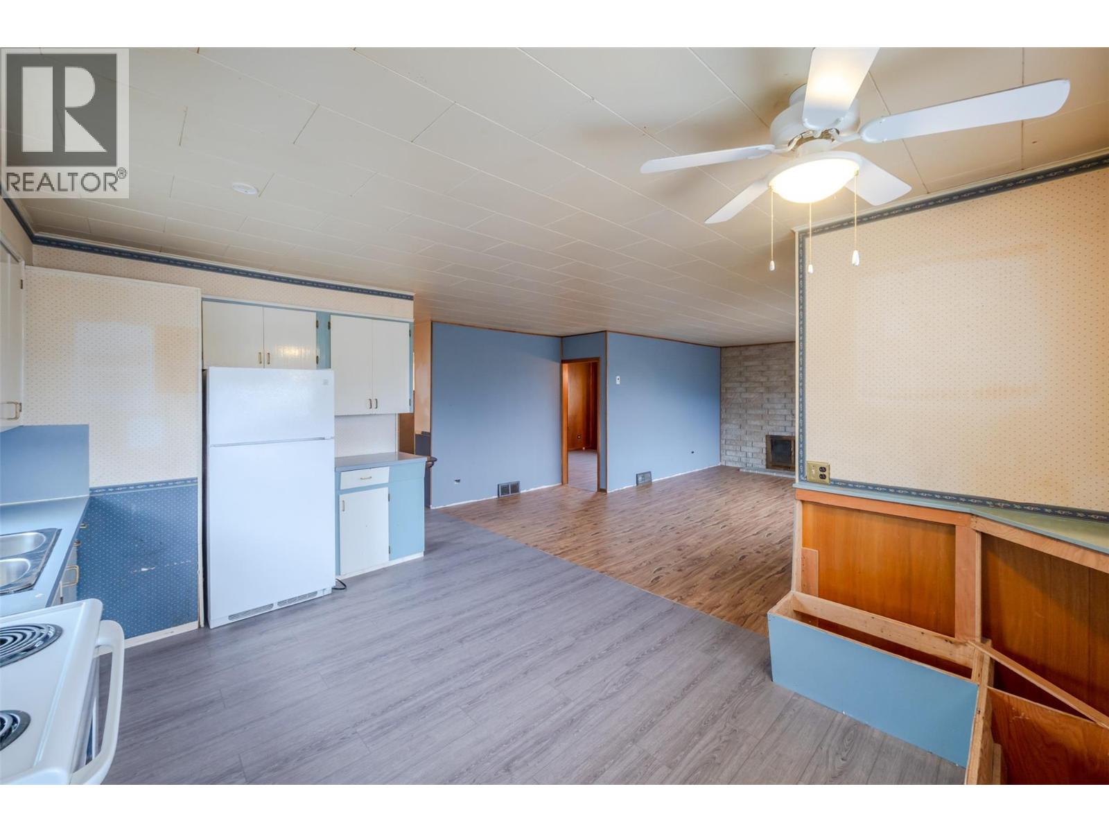 856 School Avenue, Oliver, British Columbia  V0H 1T6 - Photo 12 - 10370075