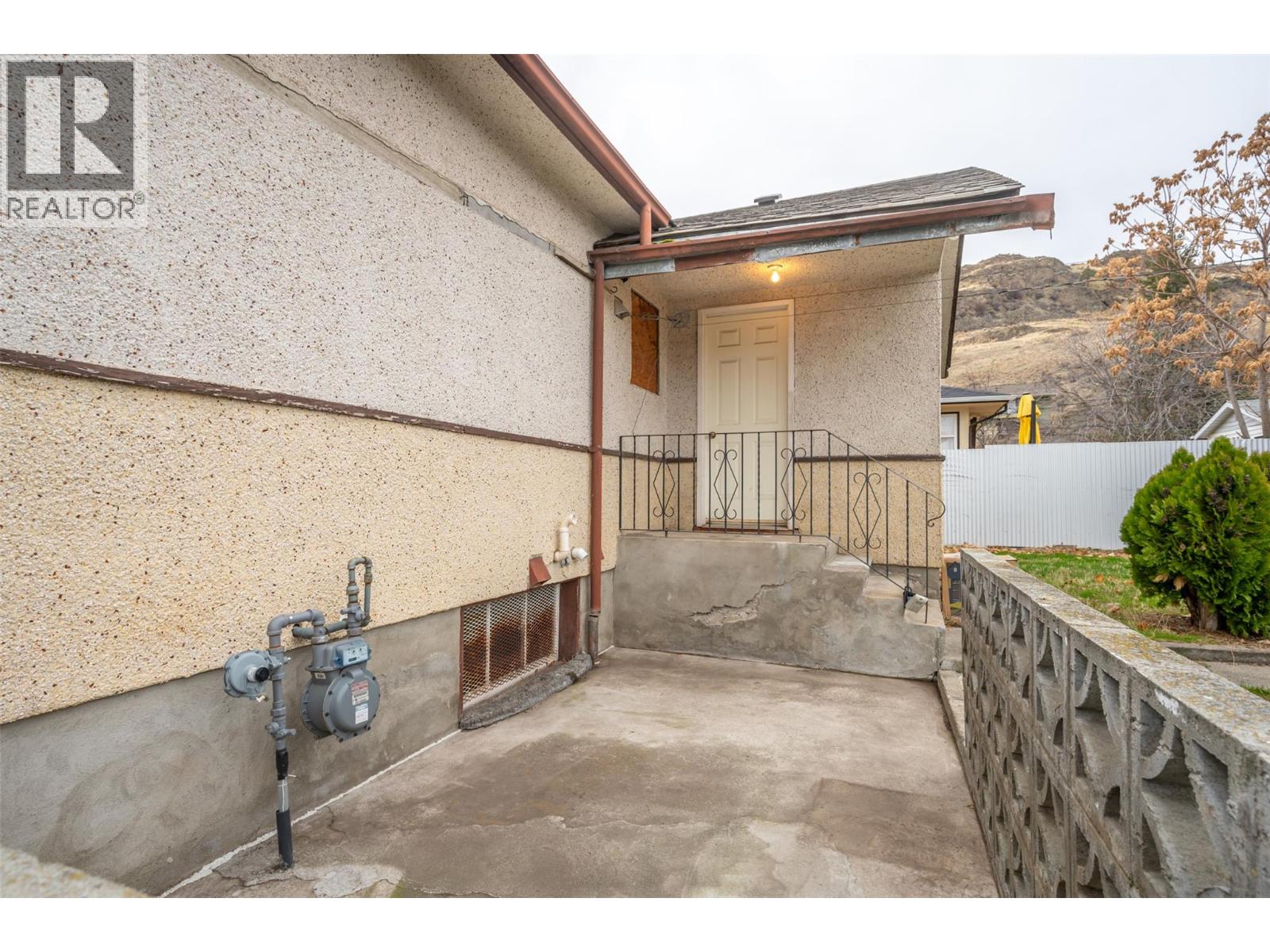 856 School Avenue, Oliver, British Columbia  V0H 1T6 - Photo 31 - 10370075