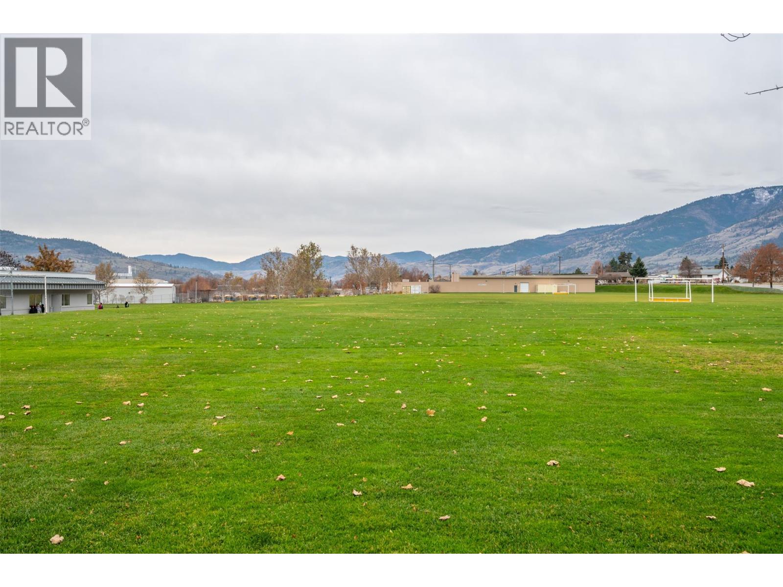 856 School Avenue, Oliver, British Columbia  V0H 1T6 - Photo 46 - 10370075