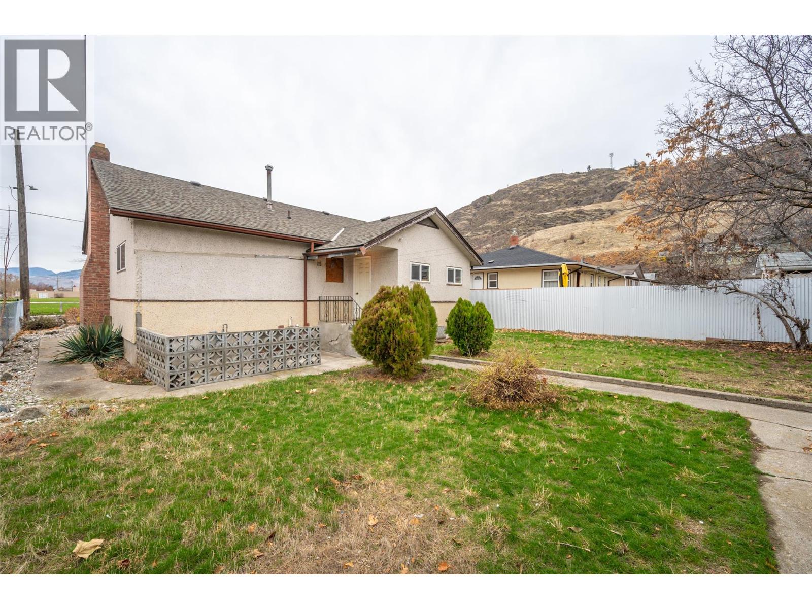 856 School Avenue, Oliver, British Columbia  V0H 1T6 - Photo 32 - 10370075