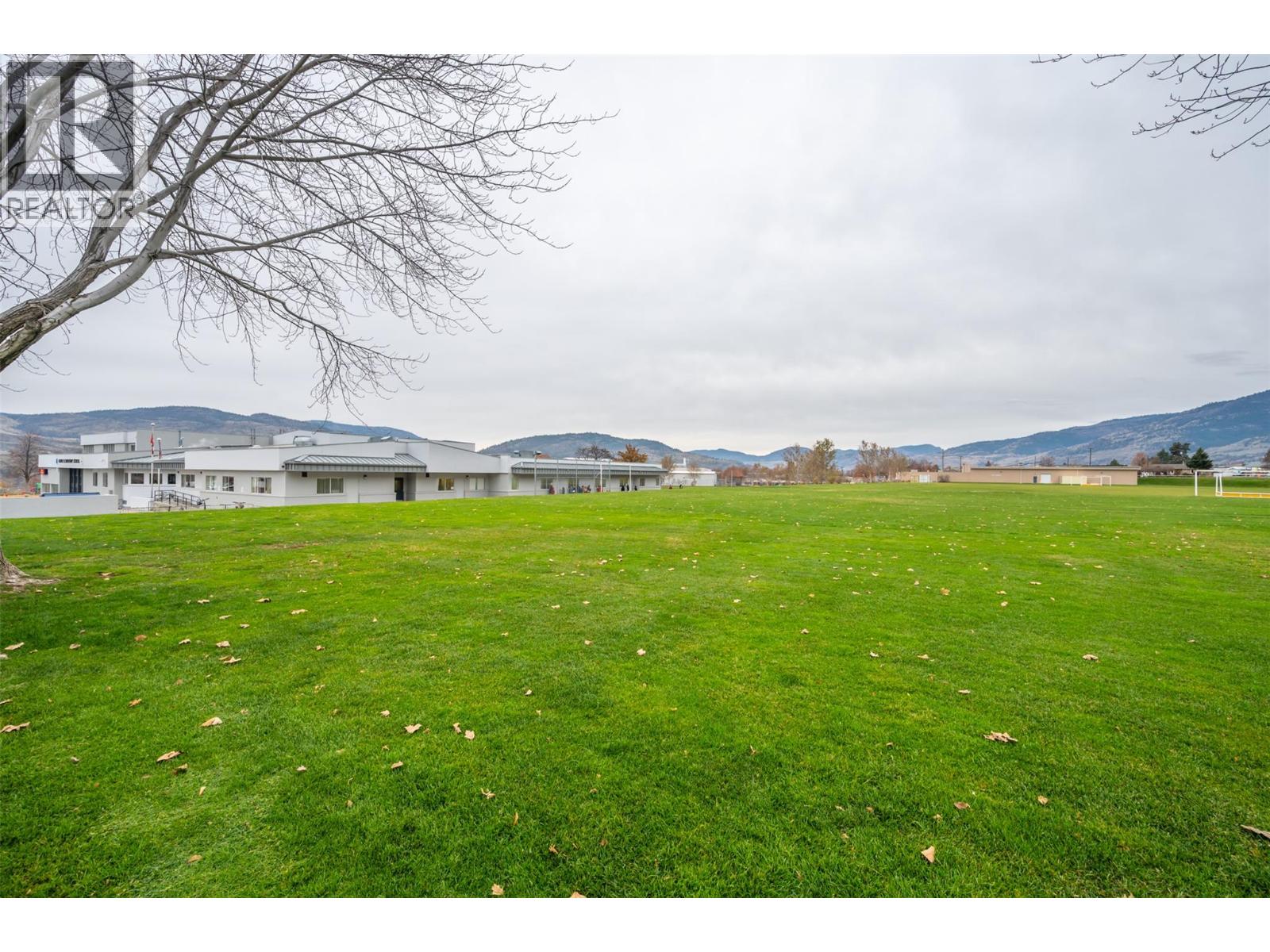 856 School Avenue, Oliver, British Columbia  V0H 1T6 - Photo 45 - 10370075