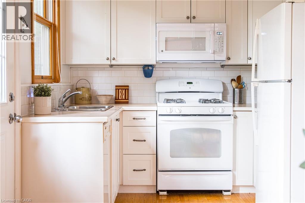 219 Charlton Avenue W, Hamilton, Ontario  L8P 2E3 - Photo 18 - 40790702