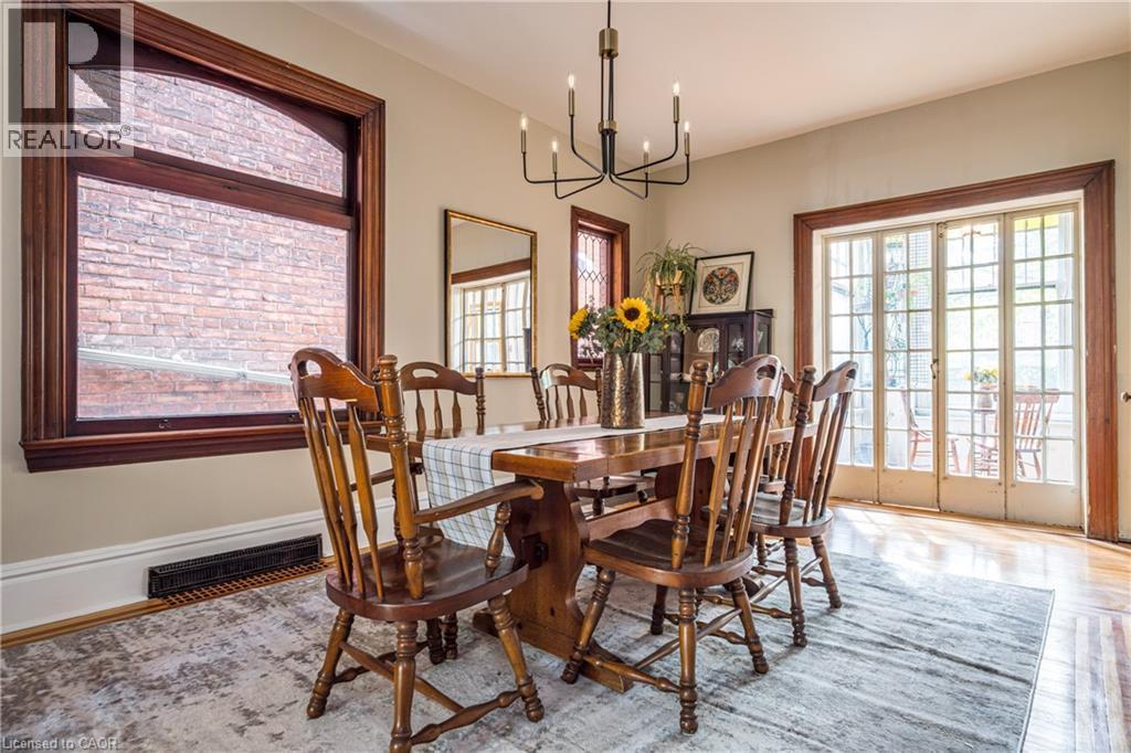 219 Charlton Avenue W, Hamilton, Ontario  L8P 2E3 - Photo 9 - 40790702