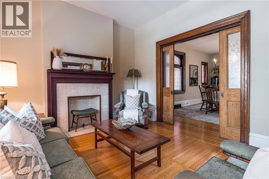 219 Charlton Avenue W, Hamilton, Ontario  L8P 2E3 - Photo 8 - 40790702
