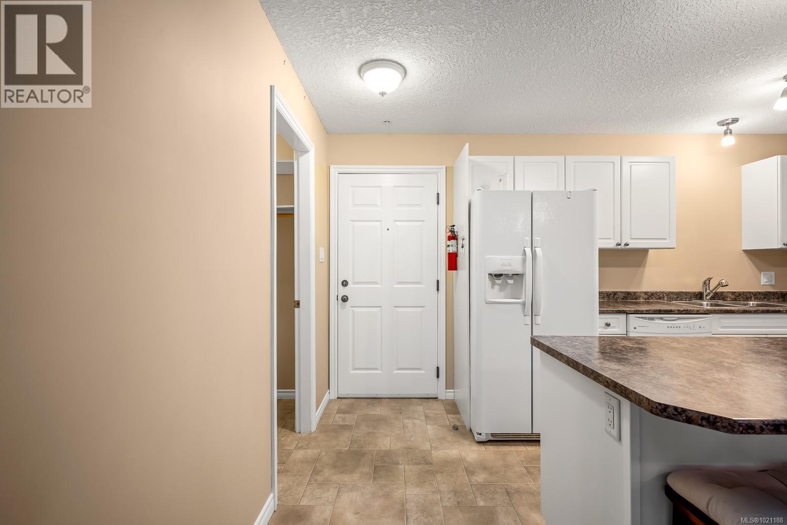 201 129 Back Rd, Courtenay, British Columbia V9N 3W5 - Photo 11 - 1021188