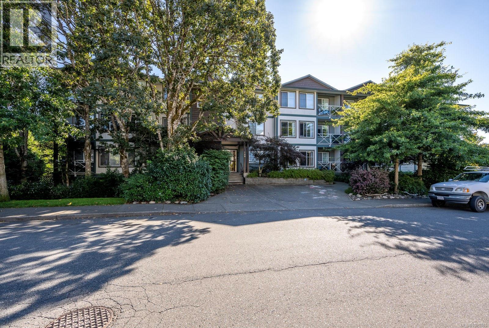 201 129 Back Rd, Courtenay, British Columbia V9N 3W5 - Photo 3 - 1021188