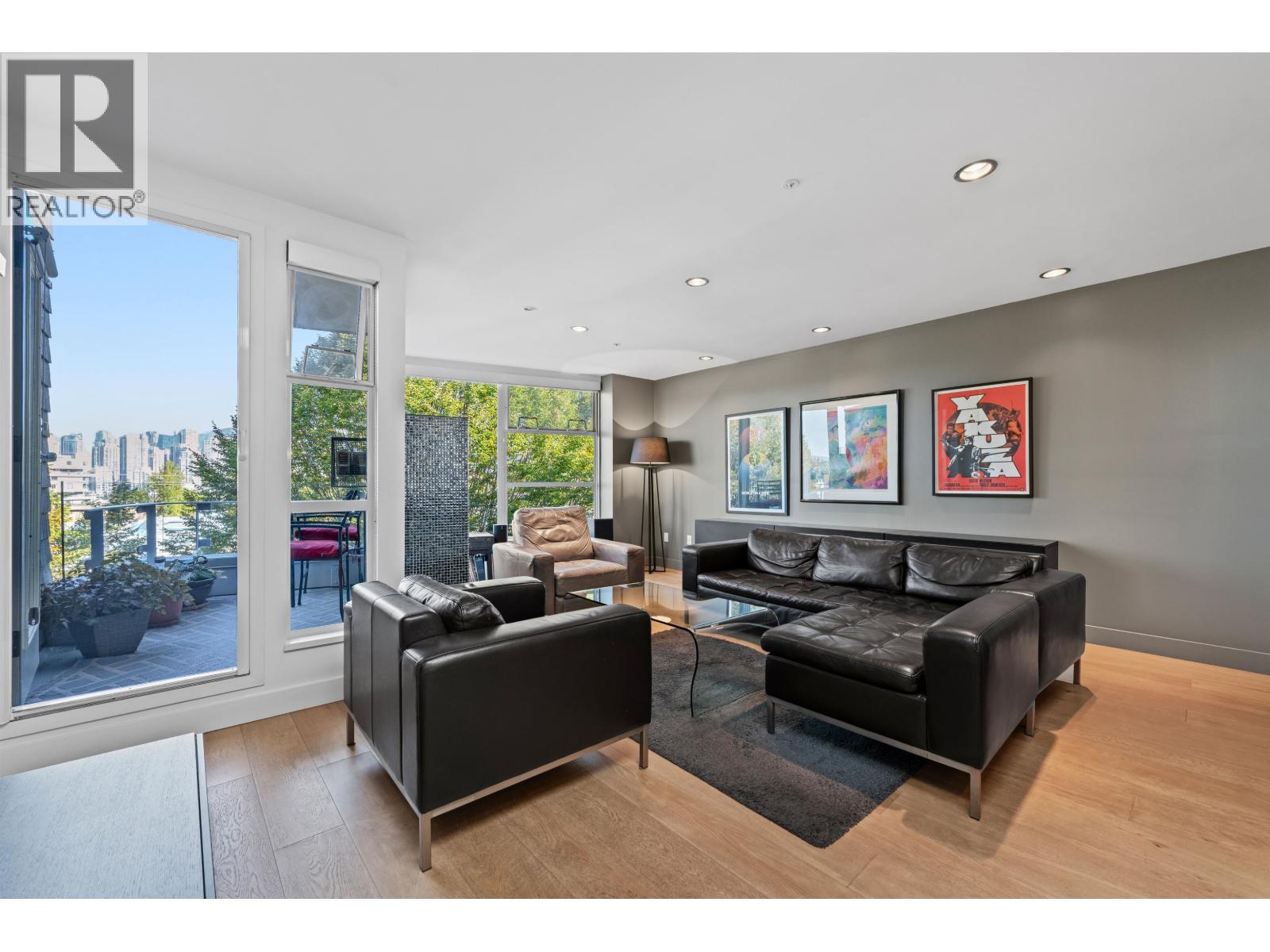 325 638 W 7th Avenue, Vancouver, British Columbia  V5Z 1B5 - Photo 2 - R3057891