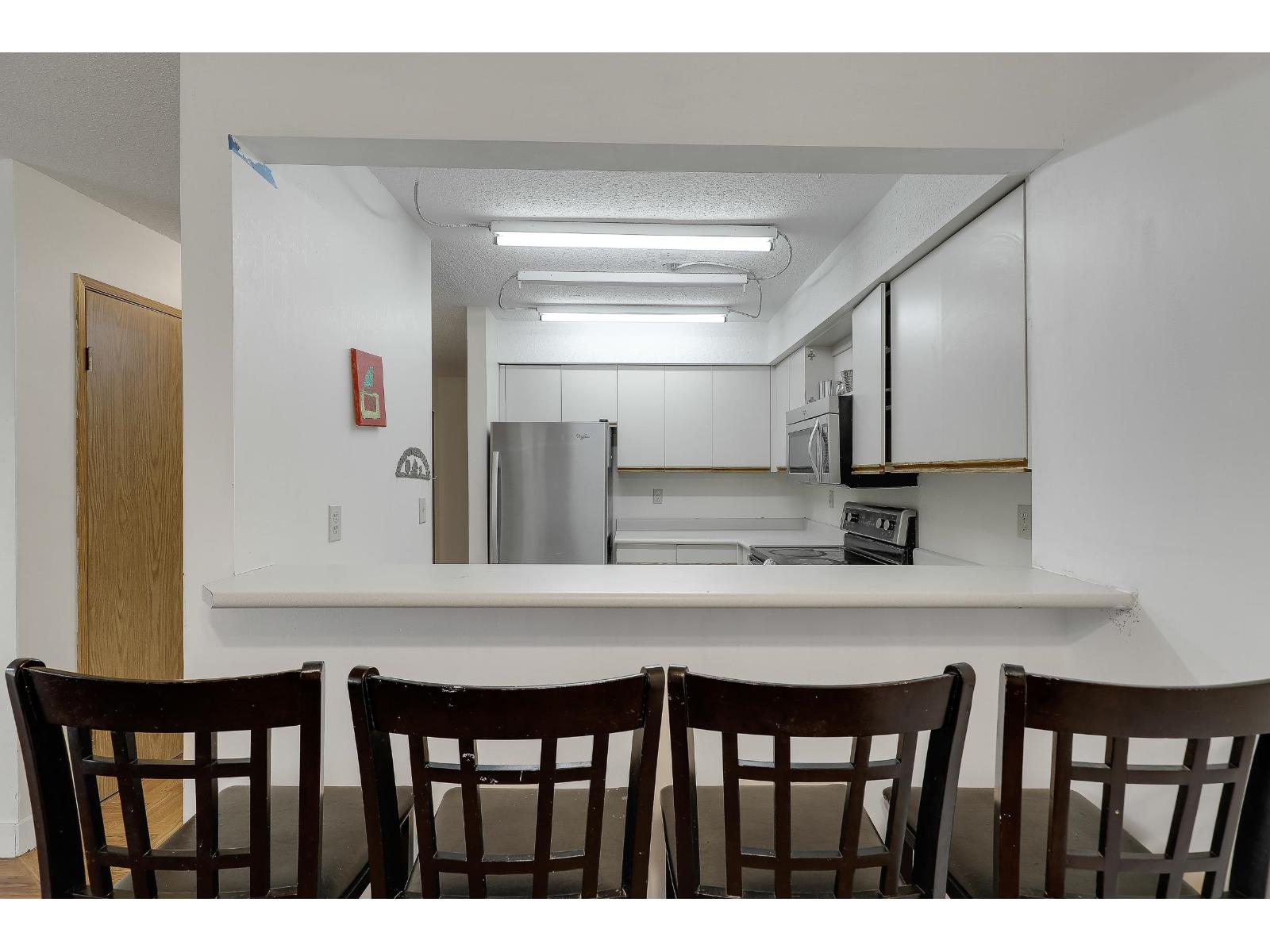 208 7175 134 Street, Surrey, British Columbia V3W 4T1 - Photo 4 - R3070343