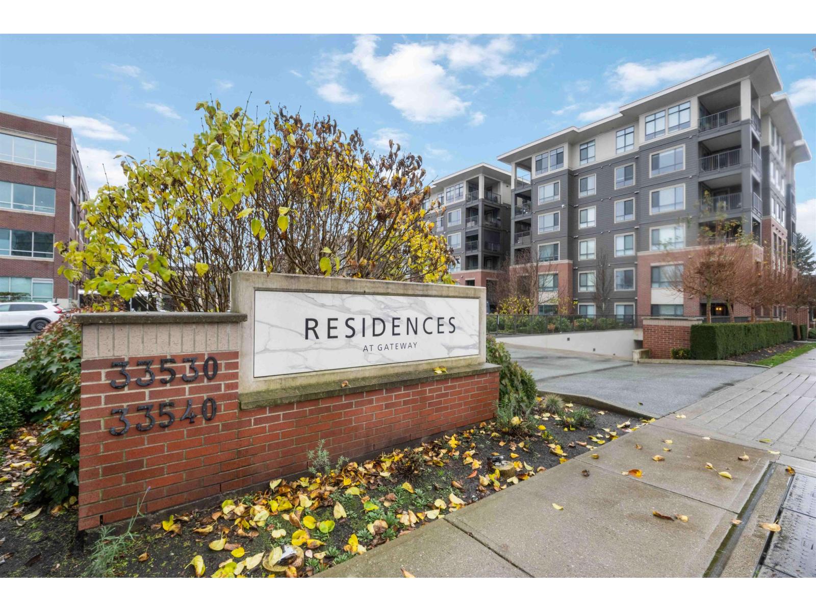 401 33540 Mayfair Avenue, Abbotsford, British Columbia  V2S 0J3 - Photo 1 - R3070245