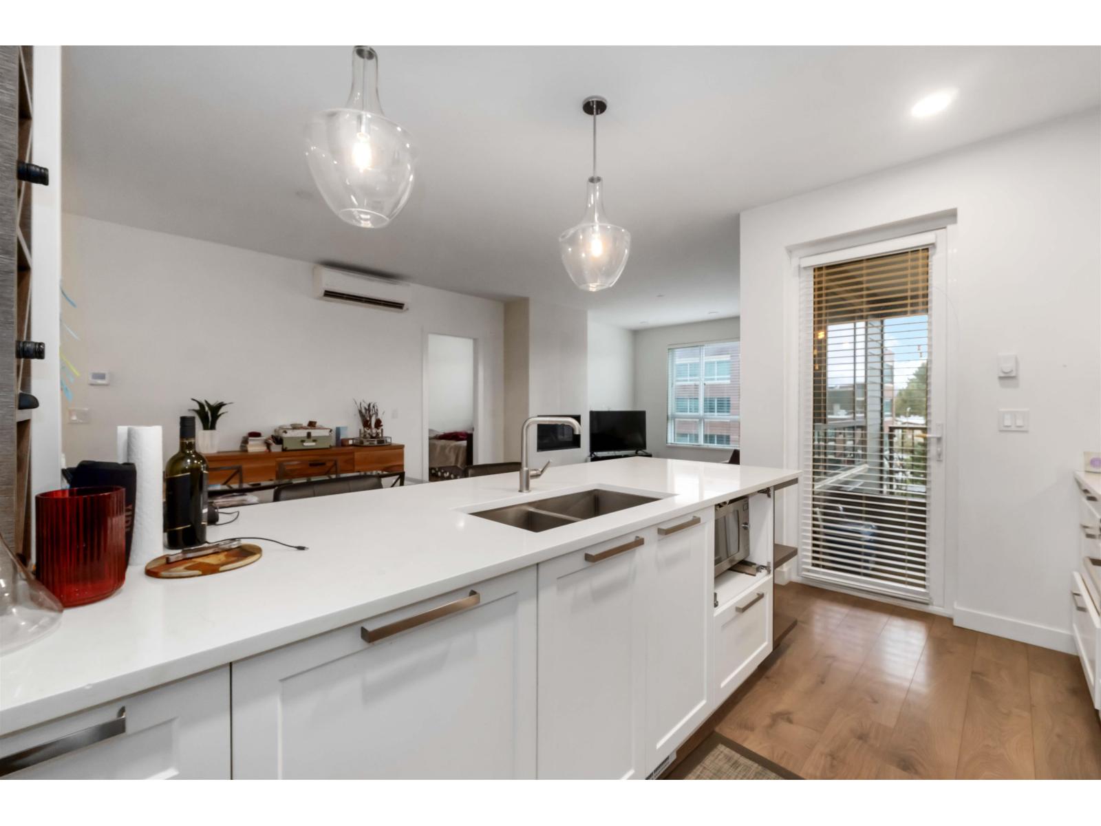 401 33540 Mayfair Avenue, Abbotsford, British Columbia  V2S 0J3 - Photo 11 - R3070245