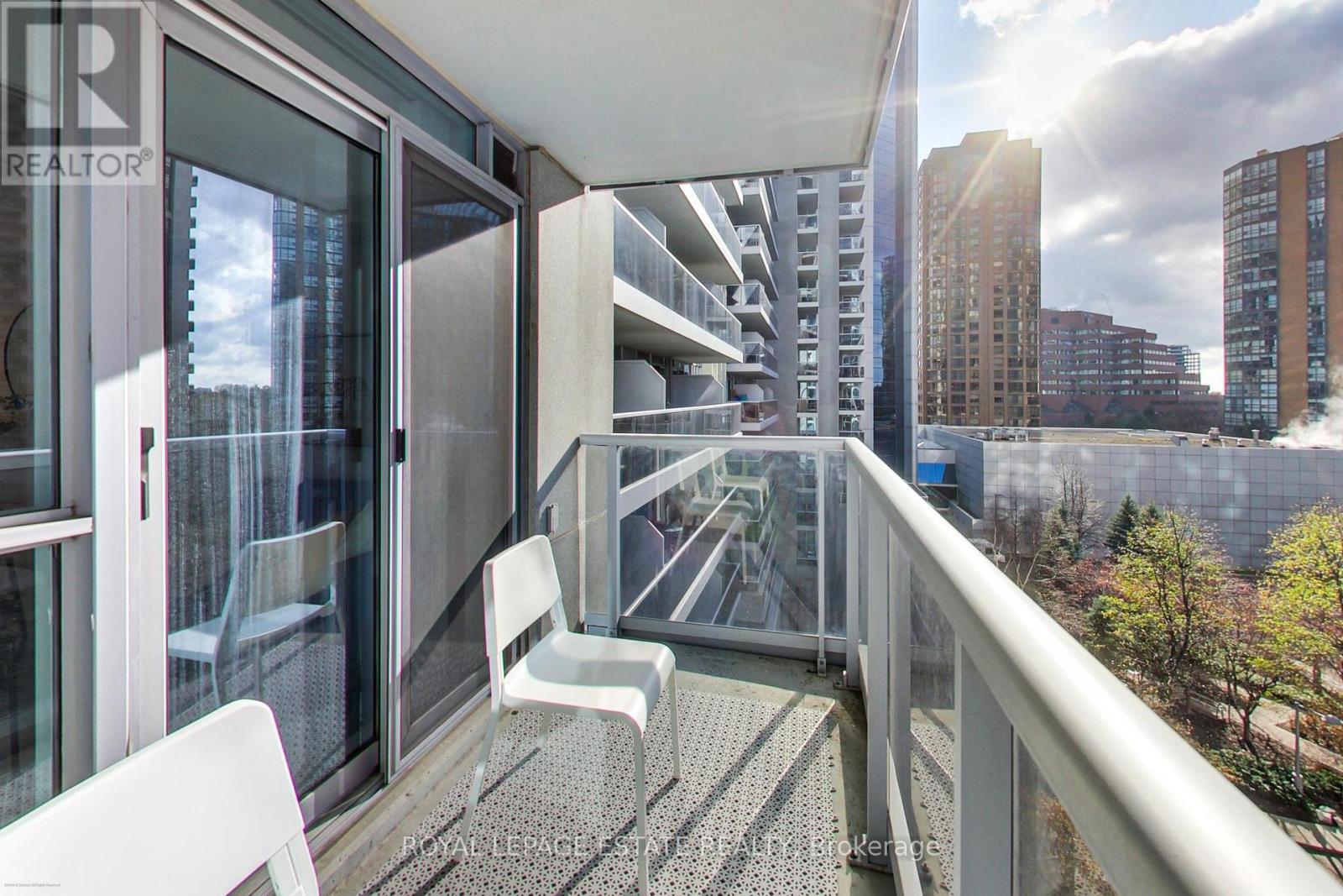 4978 Yonge Street, Toronto, Ontario M2N 7G8 - Photo 18 - C12579996