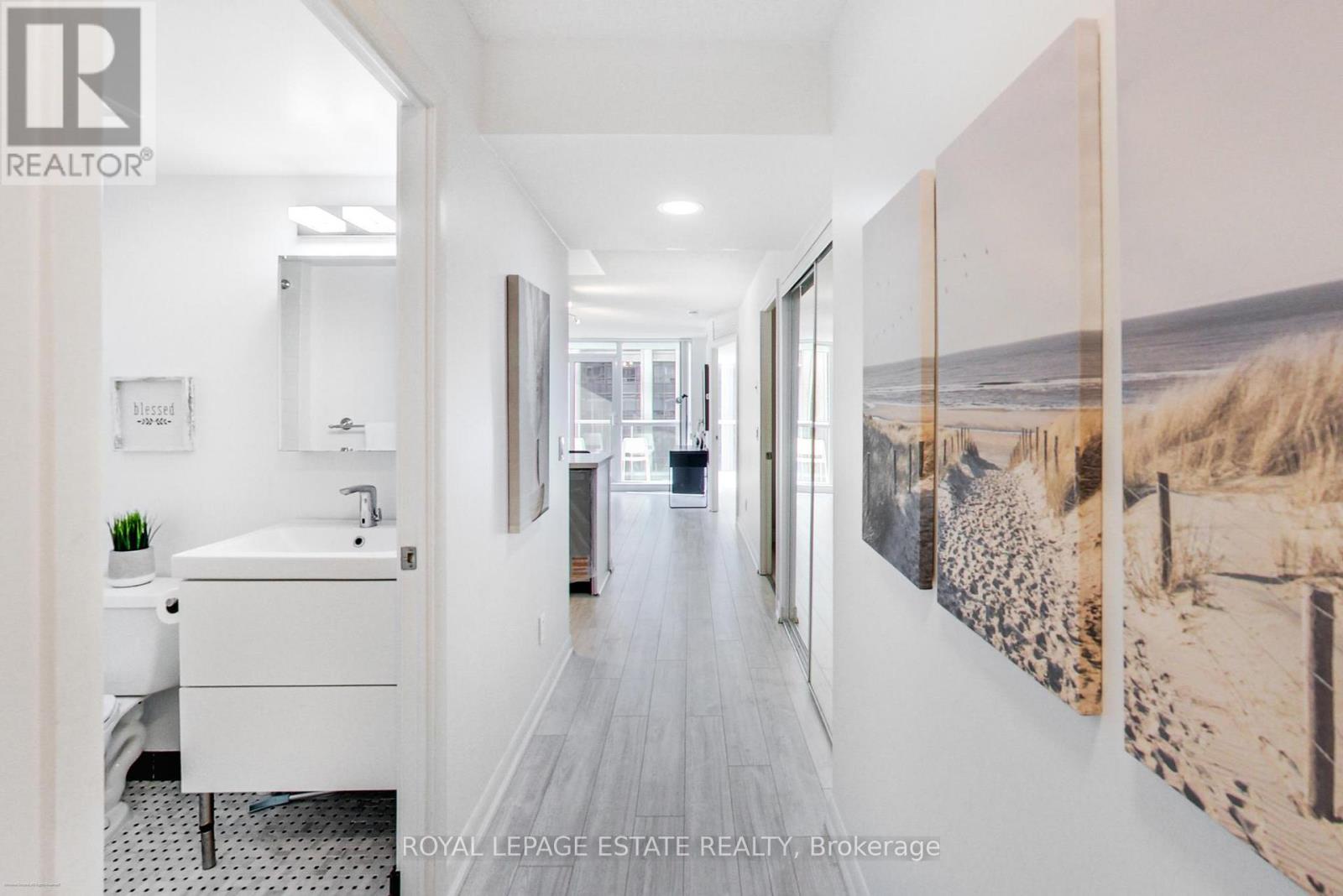 4978 Yonge Street, Toronto, Ontario M2N 7G8 - Photo 4 - C12579996