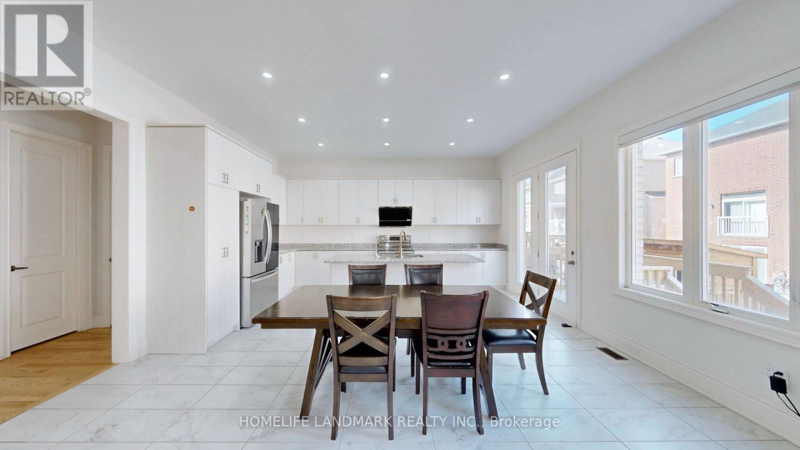 208 Wesmina Avenue, Whitchurch-Stouffville, Ontario  L4A 0R8 - Photo 11 - N12579870