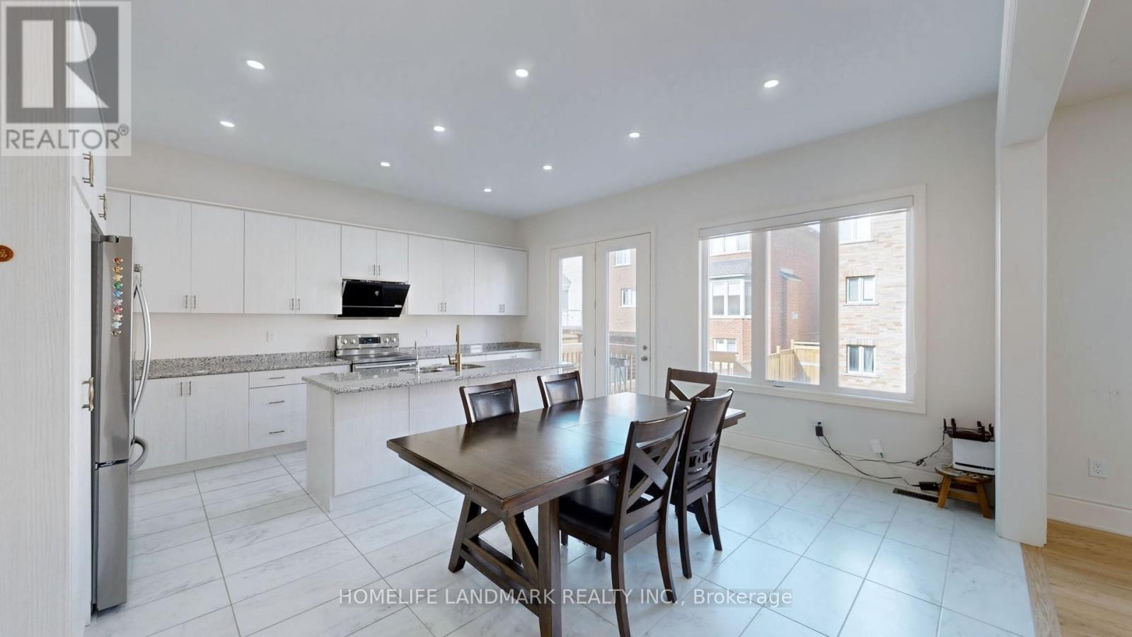 208 Wesmina Avenue, Whitchurch-Stouffville, Ontario  L4A 0R8 - Photo 12 - N12579870