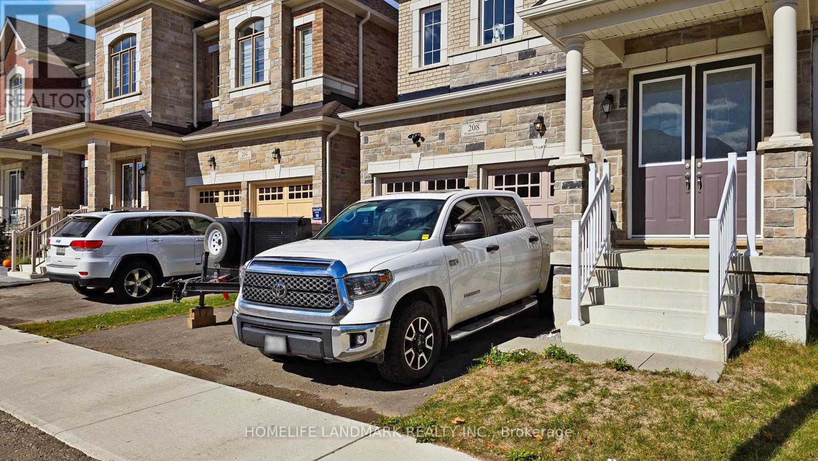 208 Wesmina Avenue, Whitchurch-Stouffville, Ontario  L4A 0R8 - Photo 3 - N12579870