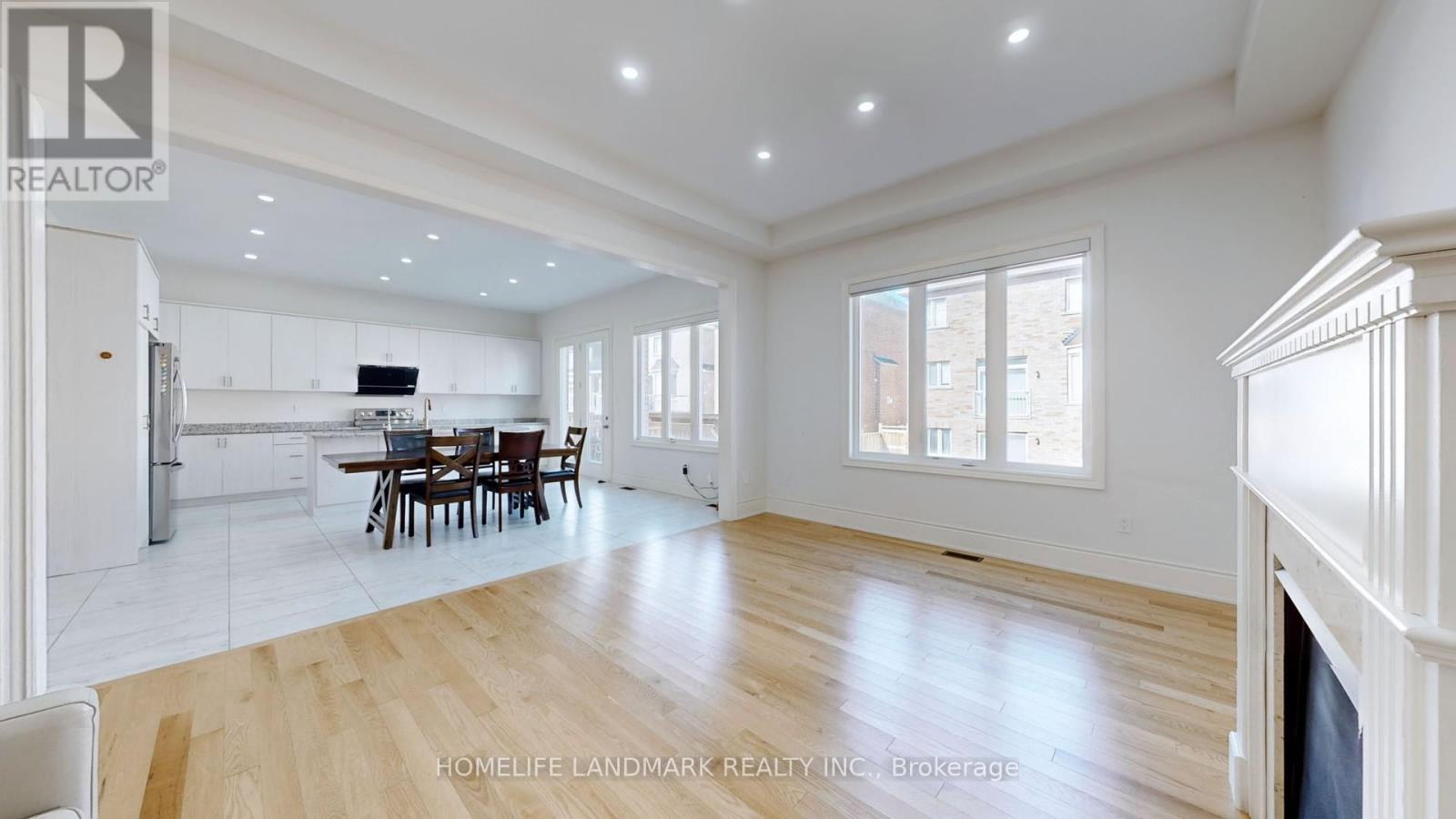 208 Wesmina Avenue, Whitchurch-Stouffville, Ontario  L4A 0R8 - Photo 9 - N12579870