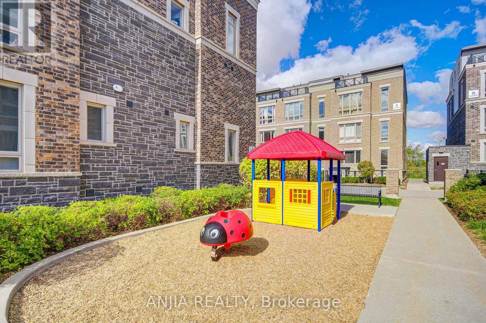 1205 - 11 Dunsheath Way, Markham, Ontario L6B 1N3 - Photo 2 - N12579930