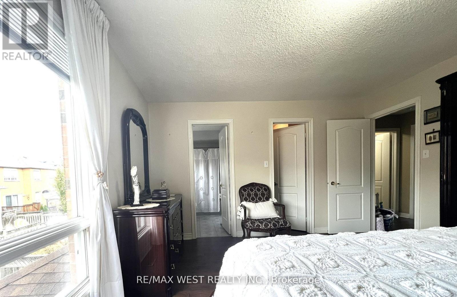 40 Toscana Road, Vaughan, Ontario  L4H 1L5 - Photo 16 - N12579938