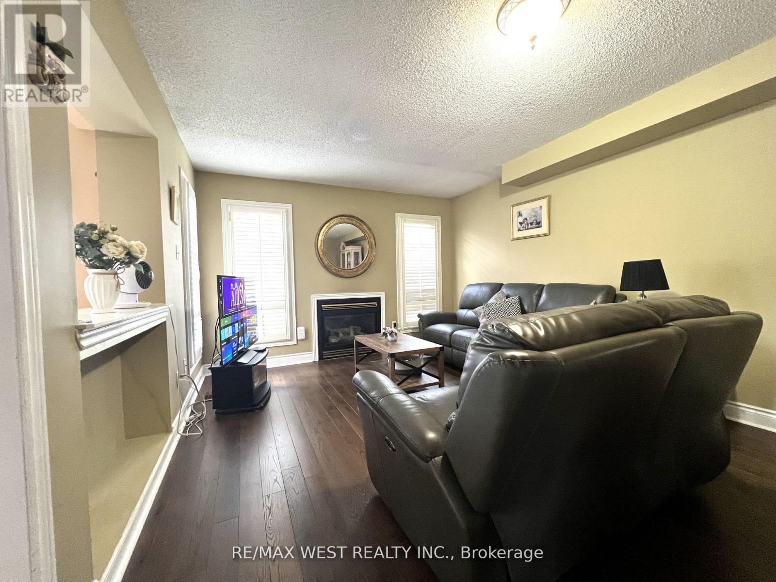 40 Toscana Road, Vaughan, Ontario  L4H 1L5 - Photo 6 - N12579938