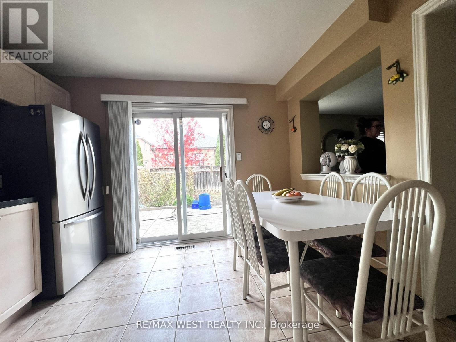 40 Toscana Road, Vaughan, Ontario  L4H 1L5 - Photo 8 - N12579938