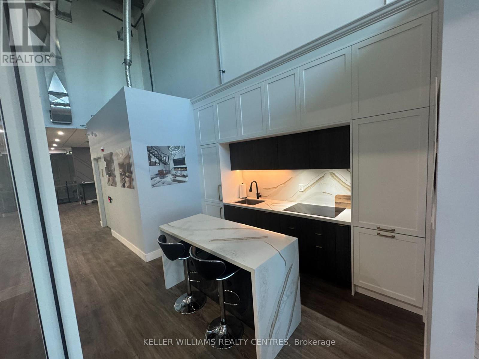 21 - 200 Mostar Street, Whitchurch-Stouffville, Ontario  L4A 4T7 - Photo 4 - N12579972