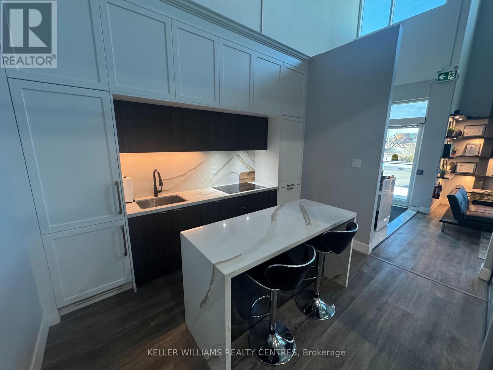 21 - 200 Mostar Street, Whitchurch-Stouffville, Ontario  L4A 4T7 - Photo 5 - N12579972