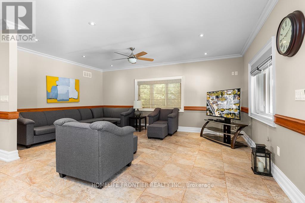 55 Homewood Avenue, Wasaga Beach, Ontario  L9Z 2M2 - Photo 13 - S12579988