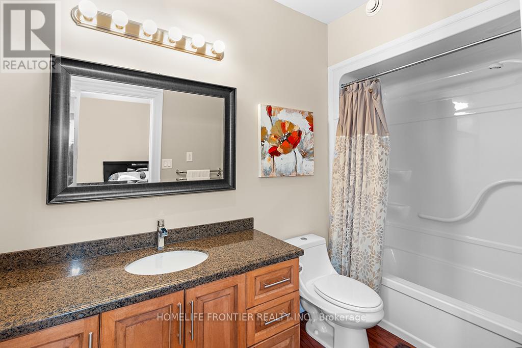 55 Homewood Avenue, Wasaga Beach, Ontario  L9Z 2M2 - Photo 18 - S12579988