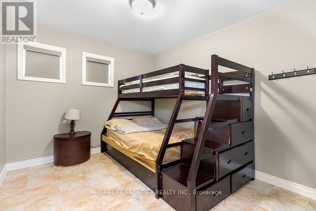 55 Homewood Avenue, Wasaga Beach, Ontario  L9Z 2M2 - Photo 36 - S12579988