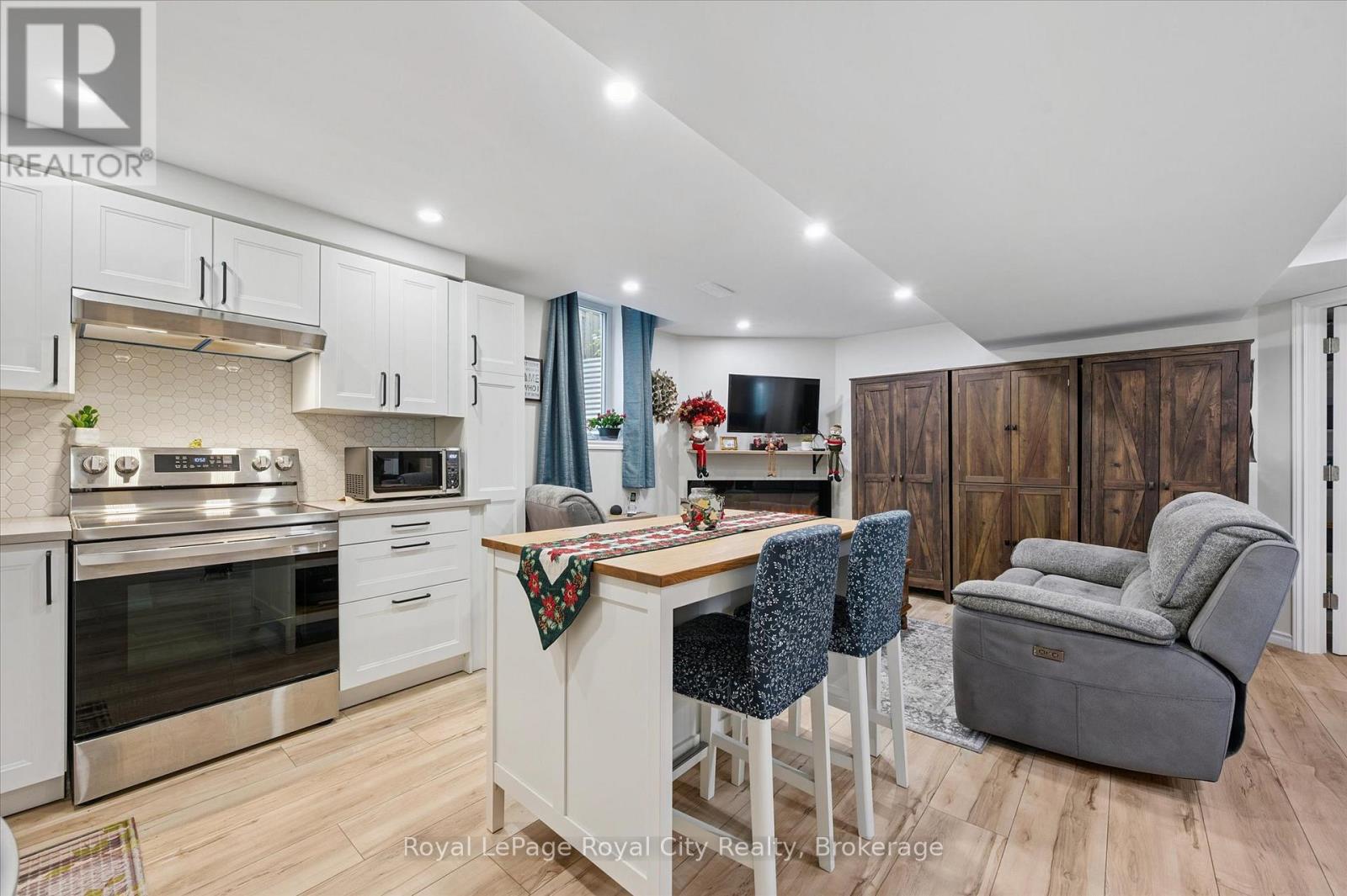 6 Berry Drive, Guelph (Kortright Hills), Ontario  N1C 1G8 - Photo 24 - X12580044