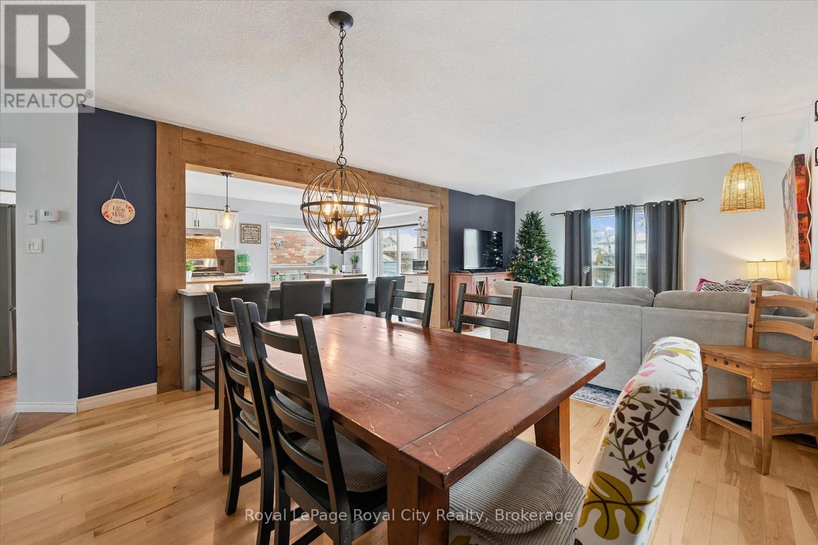 6 Berry Drive, Guelph (Kortright Hills), Ontario  N1C 1G8 - Photo 5 - X12580044