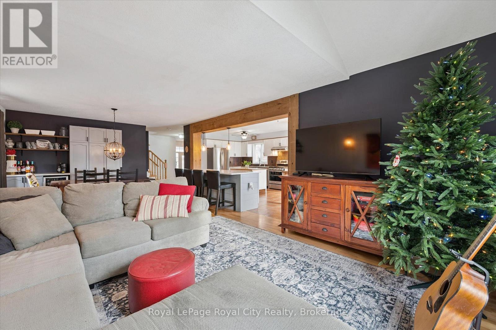 6 Berry Drive, Guelph (Kortright Hills), Ontario  N1C 1G8 - Photo 6 - X12580044