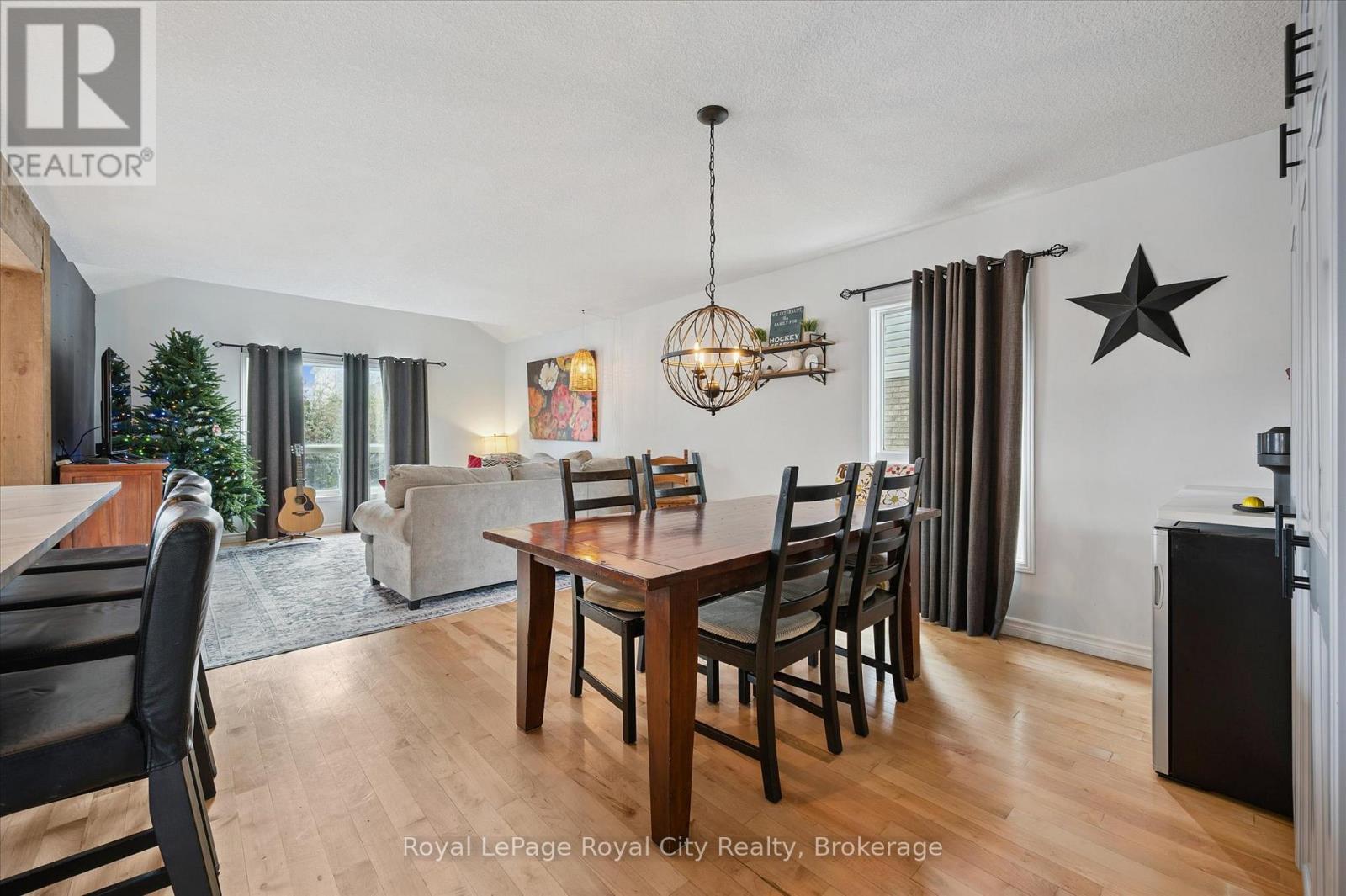 6 Berry Drive, Guelph (Kortright Hills), Ontario  N1C 1G8 - Photo 8 - X12580044