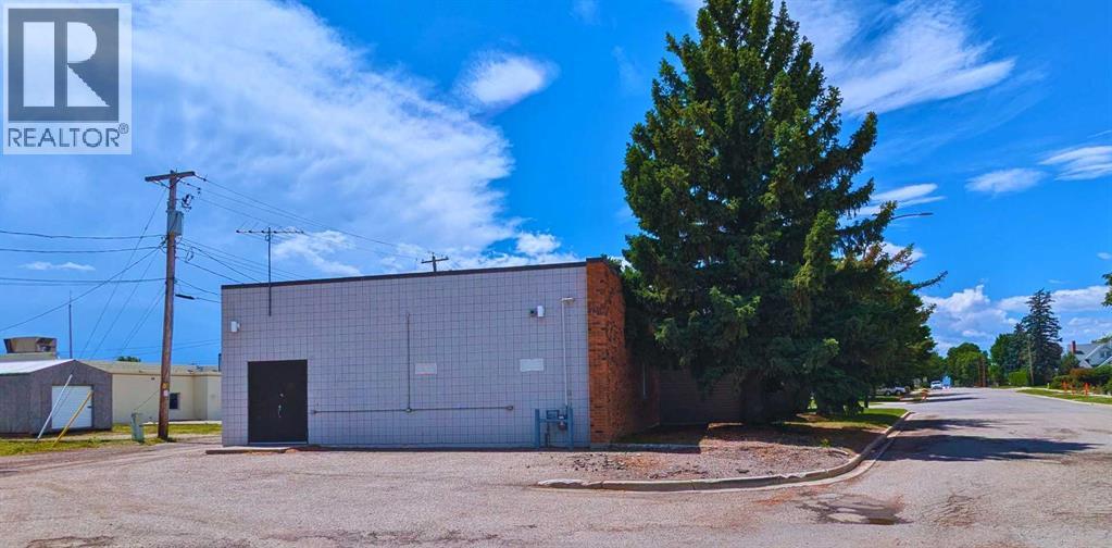 5018 2nd St. W, Claresholm, Alberta T0L 0T0 - Photo 4 - A2146178