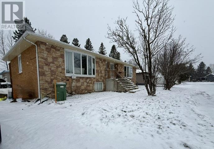 113 Cedar Cres, Longlac, Ontario P0T 2A0 - Photo 5 - TB253502