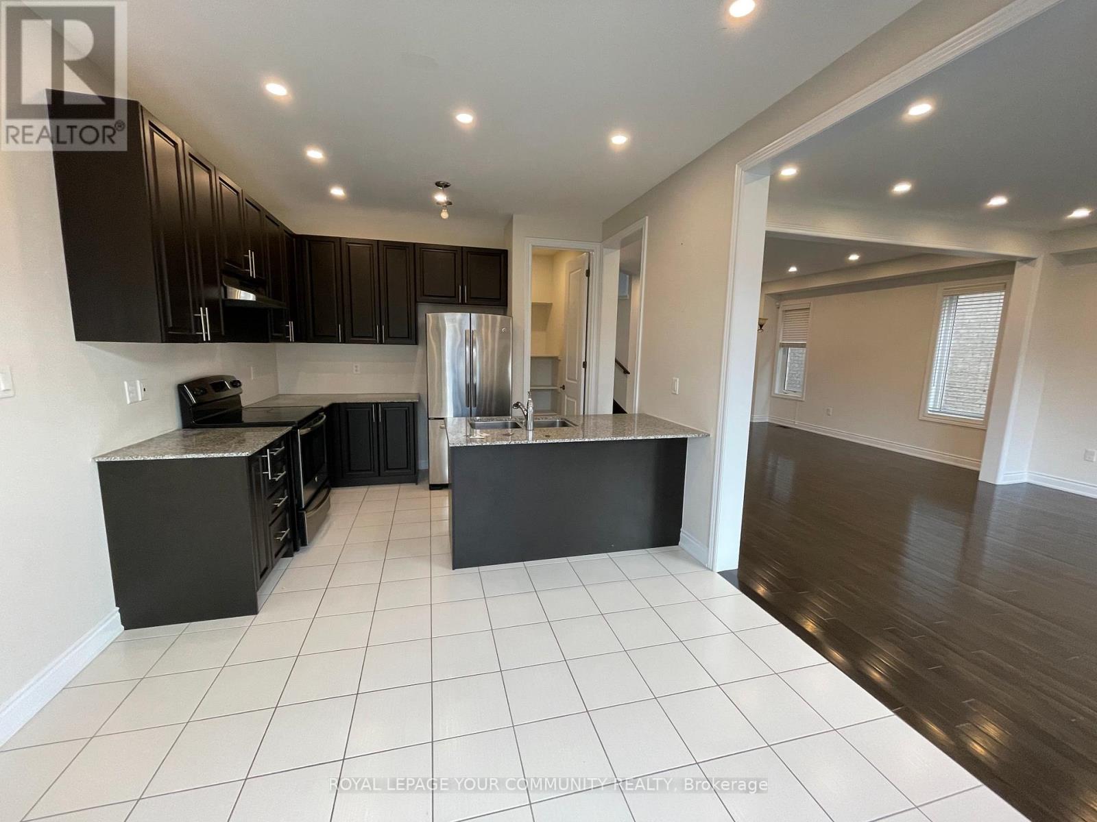 Main - 306 Cedar Hedge Road, Milton, Ontario  L9T 8V3 - Photo 7 - W12579862