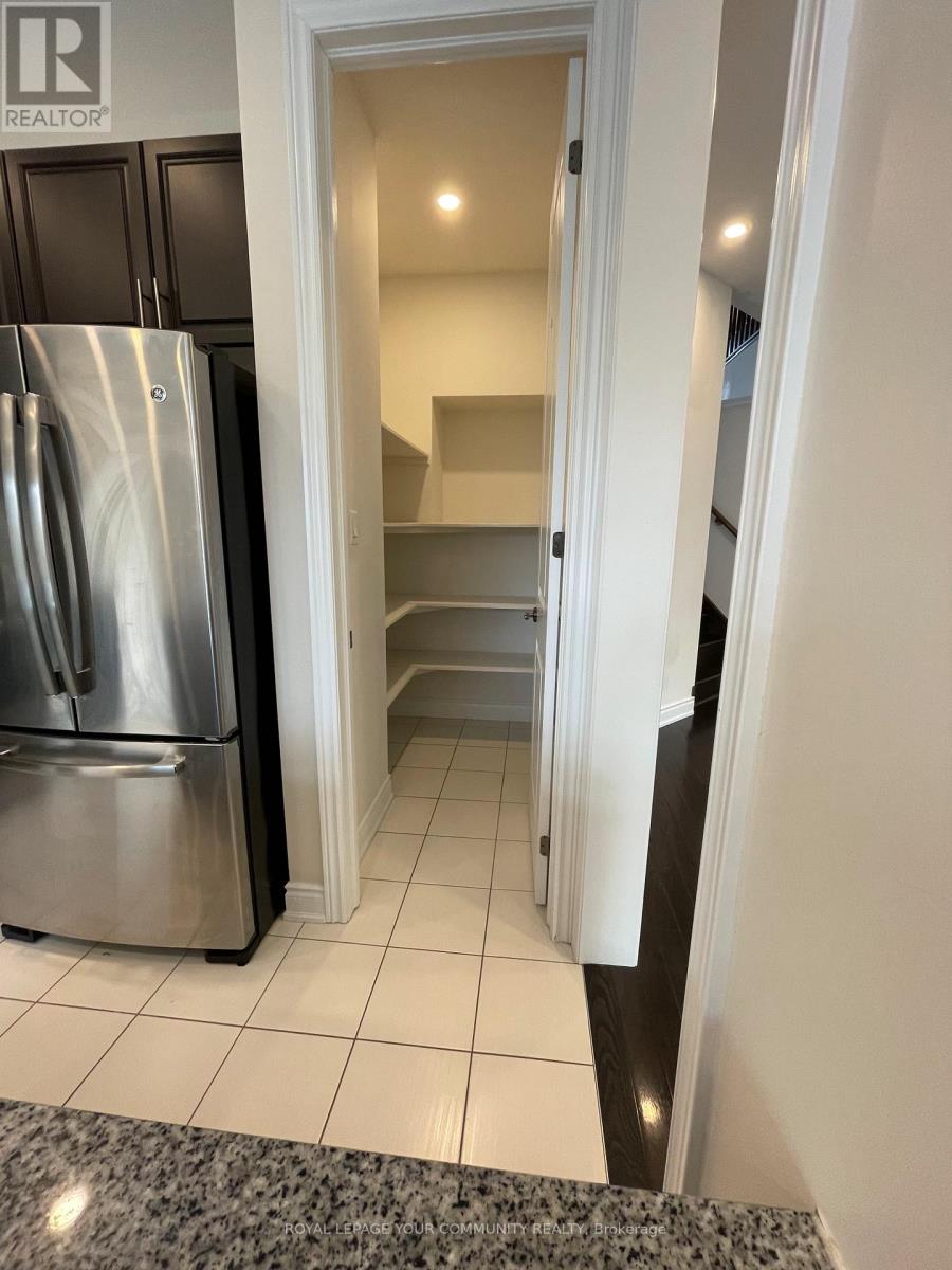 Main - 306 Cedar Hedge Road, Milton, Ontario  L9T 8V3 - Photo 9 - W12579862